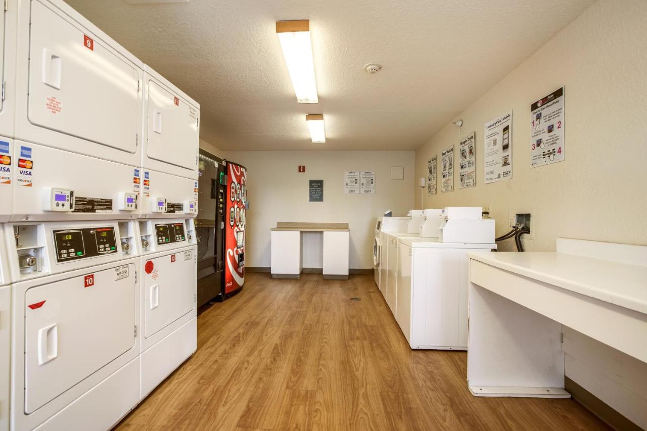 Hometowne Studios By Red Roof Philadelphia - Maple Shade, Nj Extérieur photo